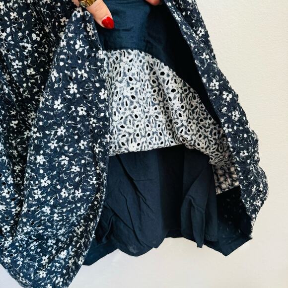 ANTHROPOLOGIE MAEVE Navy Blue White Floral Eyelet Lace Zip Mini Babydoll Dress 6 - Picture 7 of 9